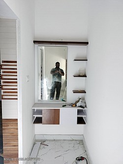 Dressing table